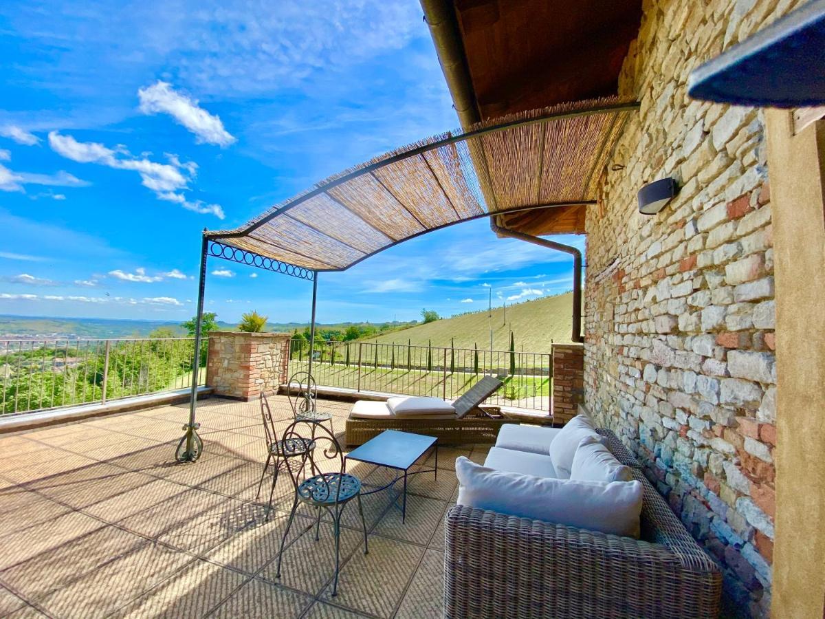 I Tre Poggi Dimora Di Charme Villa Canelli Exterior photo